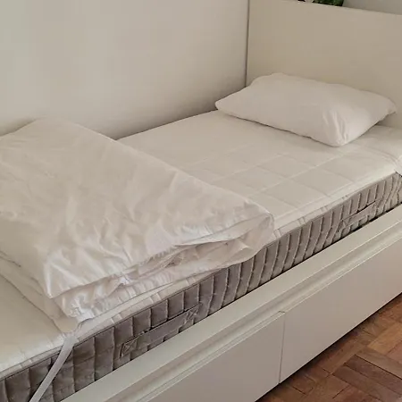Cozy Near Metro & Airport