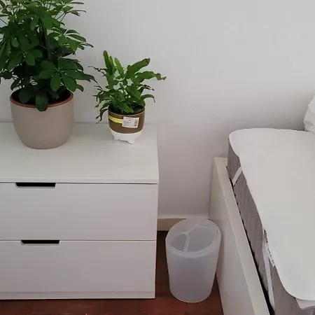 Cozy Near Metro & Airport منزل للإقامة *